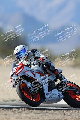 media/Dec-07-2025-CVMA (Sun) [[3e7d2de5dc]]/Race 12- Formula 40 MW and LW/